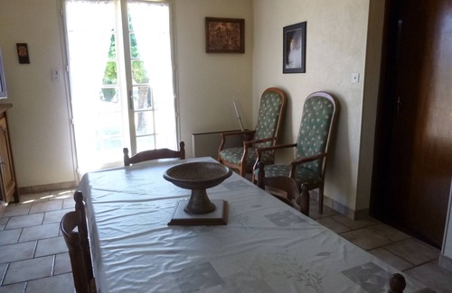 Lanquais House | Purple perigord house