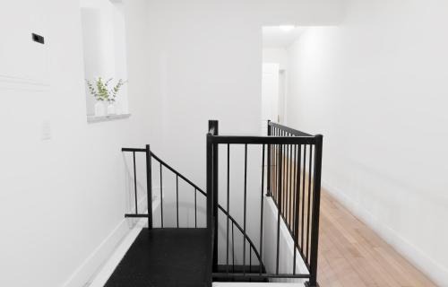 Brighton Beach House | Purple Serenity at Brooklyn