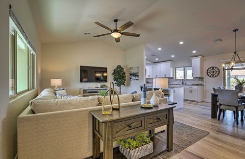 Sun City West Cottage | Putting Green, Grill: Home in Sun City West!