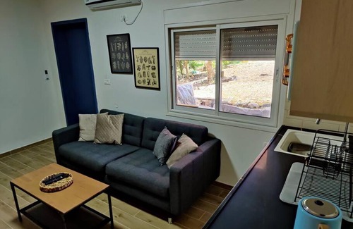 Kfar Szold Apartment | פינה בגינה- יחידת דיור מקסימה בקיבוץ בעמק החולה