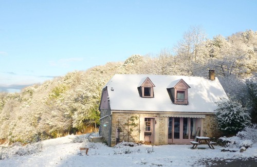 Lies House | Pyrenees-Cottage "La Grange de la Hulotte" (4/5pers) and Meditation Workshop.