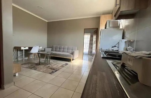 Maseru House | Qiloane Court: 3 Bed Apartment