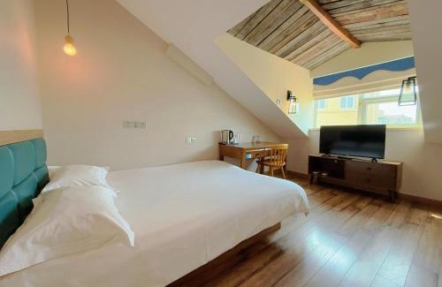 Zhanqiao Hotel | Qingdao Kaiyue Hotel Zhongshan Road St Michael's Cathedral and Zhanqiao Pier