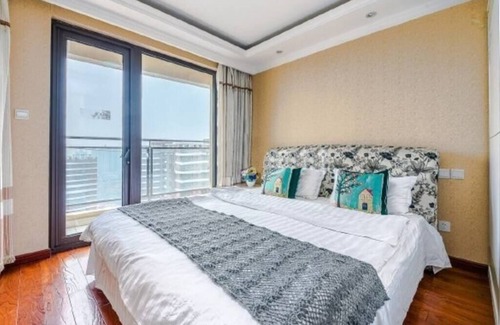 Huangdao Apartment | Qingdao Ryan Apartment with Sea View