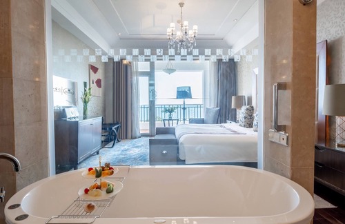 Qingdao City Center Hotel | Qingdao Seaview Garden Hotel