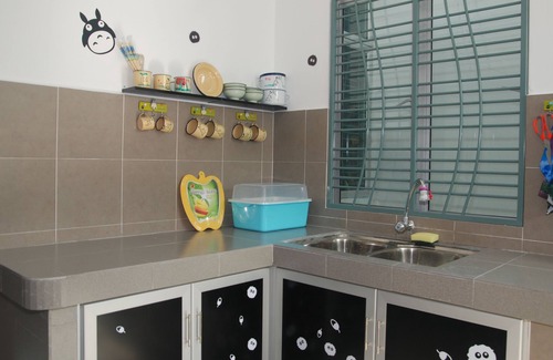 Sitiawan House | Qstay Sitiawan Townhouse (Totoro Dreams)