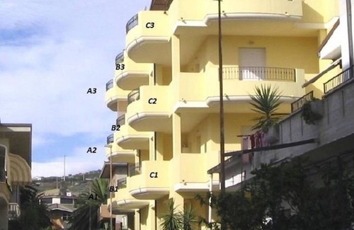 Tortoreto Lido Apartment | Quadrlocale BO on the ground floor with sea view at 30mt. from the beach !