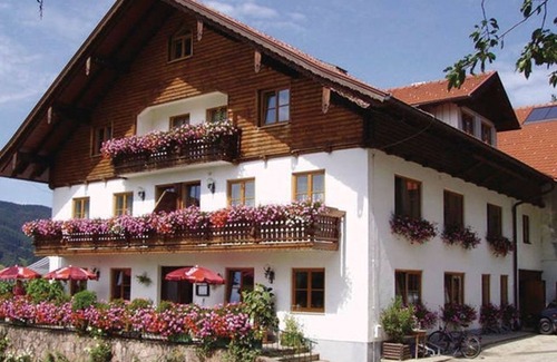 Tiefgraben Apartment | Quadruple room 17 - Kasleitner organic farm (3 flowers)