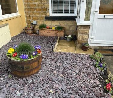 Pudsey House | Quaint 1 bedroom cottage in Pudsey, Leeds