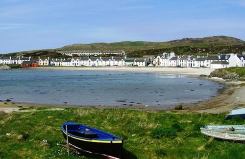 Laphroaig House | Quaint and quirky coastal Cottage Islay