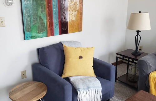 Manchester Apartment | Quaint Apartment on the West Side