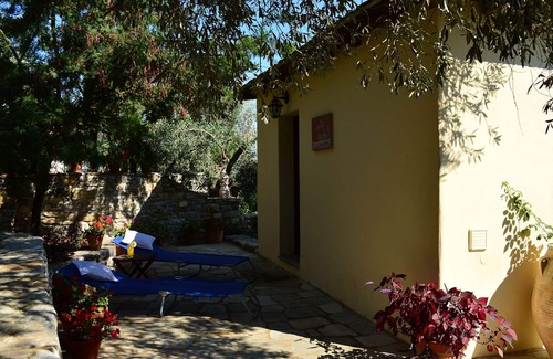 South Pelion Cottage | Quaint character cottage in traditional Greek village