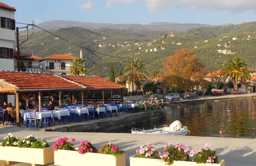 South Pelion Cottage | Quaint character cottage in traditional Greek village