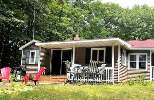 Rapid River Cottage | Quaint Cottage on the Sandy Shores of Lake Michigan