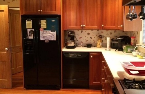Dublin House | Quaint Country Cottage, Mountain Views, VT/Radford/VA Families Haven!