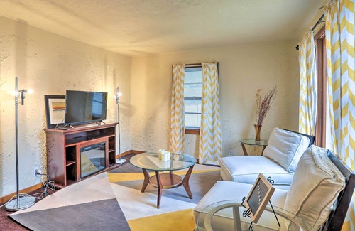 Maple Heights Cottage | Quaint + Cozy Home < 15 Mi to Dtwn Cleveland!