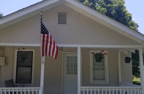 Van Buren House | Quaint Haven