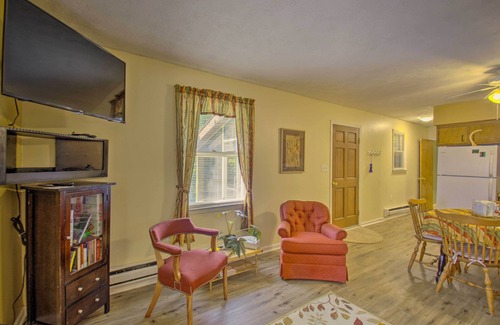 Hinton House | Quaint Hinton Hideaway - Hunt & Fish Nearby!