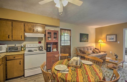 Hinton House | Quaint Hinton Hideaway - Hunt & Fish Nearby!
