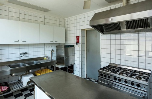 Scherpenzeel House | Quaint Holiday Home in Friesland by the Lake