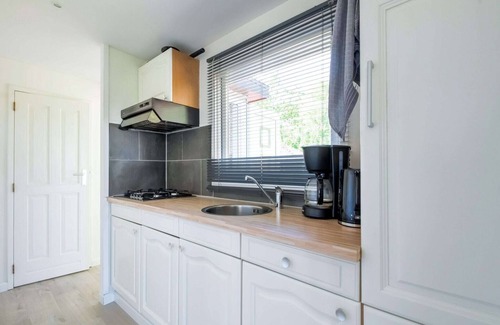 Garderen House | Quaint Holiday Home in Garderen with Fenced Garden
