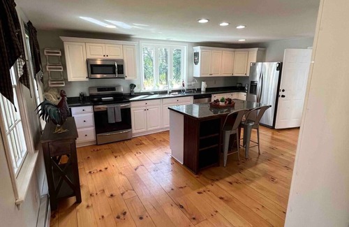 Brimfield Other | Quaint horse farm for a nice escape!