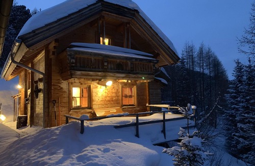 Turracher Hohe Ski Chalet | Quaint hut in snow-sure 1750m with pool & sauna, right in the ski & hiking area!
