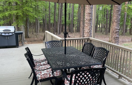 Henderson House | Quaint Kerr Lake Oasis with Private Dock!
