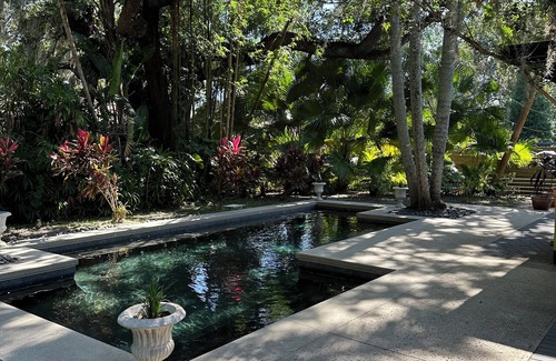 Winter Park House | Quaint Key West Pool Bungalow