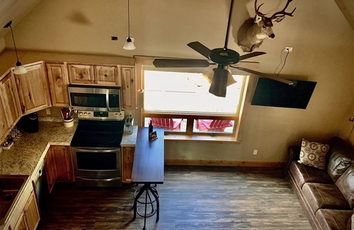 Gardiner Apartment | Quaint loft with spectacular views of the Gallatin Mountains
