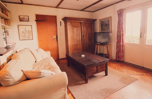 Oploo Villa | Quaint Mansion in Oploo with Terrace
