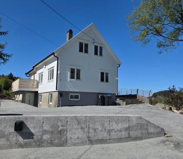 Skogsvag House | Quality Holiday House