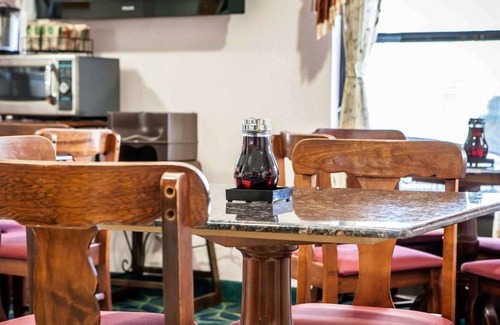 Arcola Hotel | Quality Inn Arcola