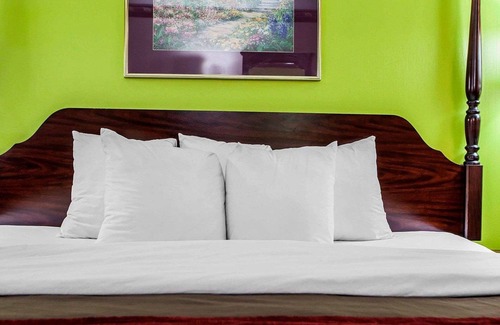 Arcola Hotel | Quality Inn Arcola