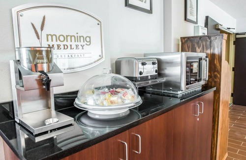 Bridgeport Hotel | Quality Inn Bridgeport - Clarksburg