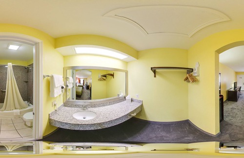 Carthage Hotel | Quality Inn Carthage