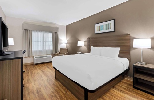 Fayetteville Hotel | Quality Inn Fayetteville near Historic Downtown Square