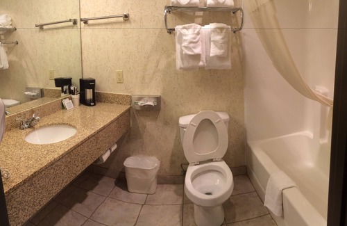 Junction City Hotel | Quality Inn Junction City - Near Fort Riley