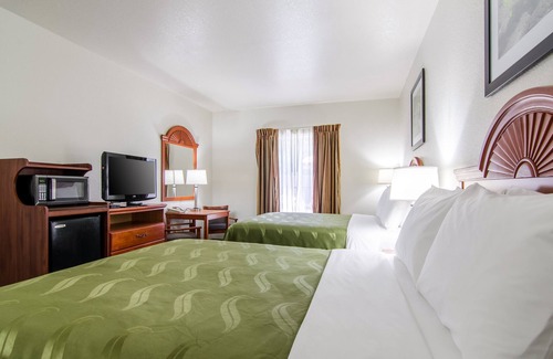 Junction City Hotel | Quality Inn Junction City - Near Fort Riley