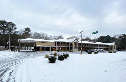 Kenly Hotel | Quality Inn Kenly I-95