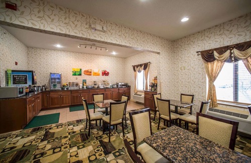 Litchfield Hotel | Quality Inn Litchfield Route 66