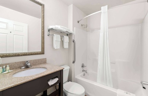 Merrimack Hotel | Quality Inn Merrimack - Nashua