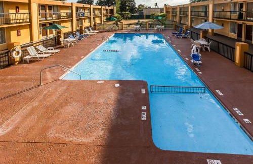 Savannah Hotel | Quality Inn Midtown