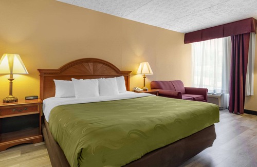 Martinsville Hotel | Quality Inn near Martinsville Speedway