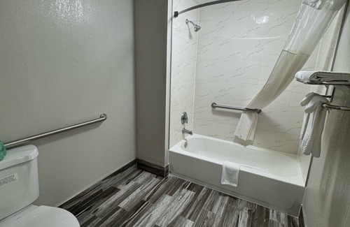 Newnan Hotel | Quality Inn Newnan - Atlanta South