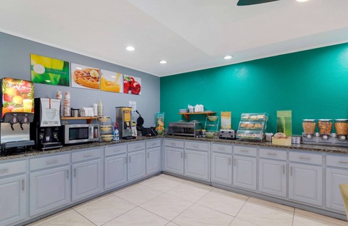 Newnan Hotel | Quality Inn Newnan - Atlanta South
