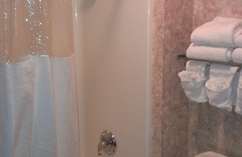 Shepherdstown Hotel | Quality Inn Shepherdstown