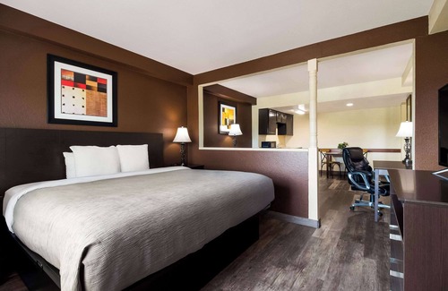 North Myrtle Beach Hotel | Quality Inn & Suites North Myrtle Beach