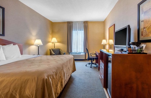 Draffenville Hotel | Quality Inn & Suites Benton - Draffenville