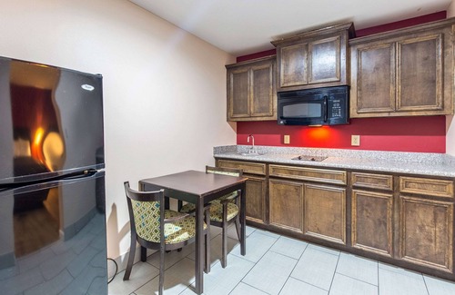 Bridge City Hotel | Quality Inn & Suites Bridge City/Orange